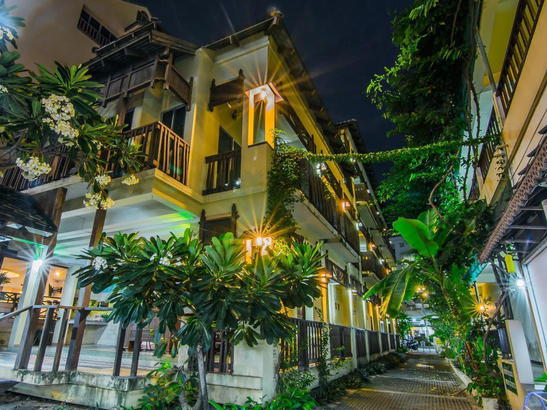 Hotel Sutus Court 3 Pattaya Exterior foto